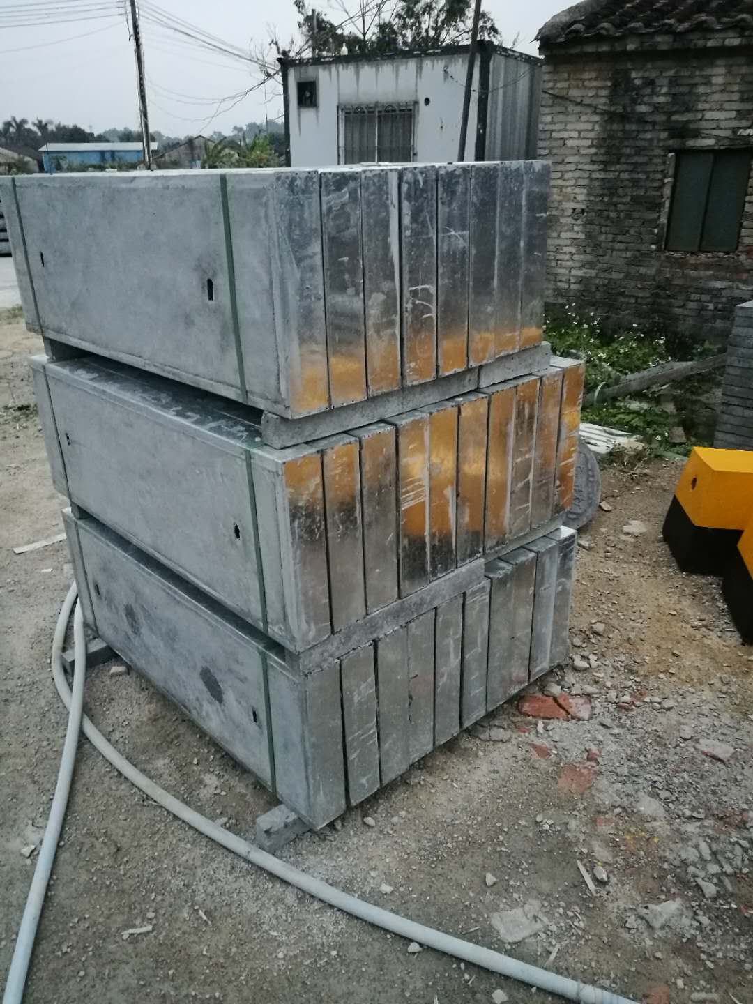  水泥电力电缆盖板