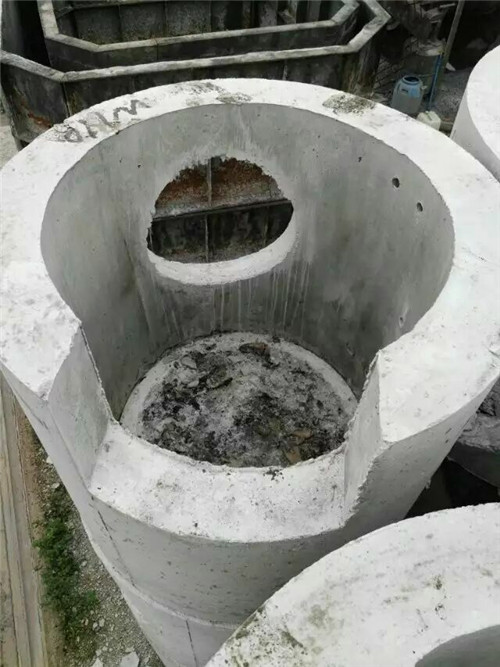 水泥管井